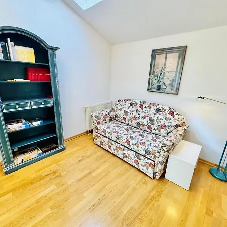 Sonnenaufgang, Direkt Am Alten Strom Rostock